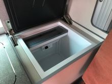 Vstavaná kompresorová autochladnička Vitrifrigo TL40L 12/24/230V, 40 litrov, odnímateľný kompresor (1)