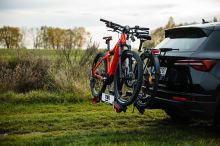 Nosič bicyklov na ťažné zariadenie TMK FLY 02 - black (3)